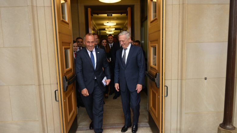 Haradinaj tregohet i ashpër: Servilëve, udha e mbarë!