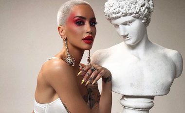 Dafina Zeqiri ka një dhuratë të fundit për fansat si përfundim i një kapitulli të suksesshëm veror