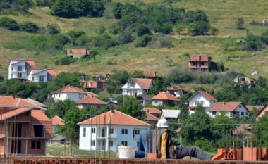 Serbia vazhdon të ndërtojë shtëpi në lagjet veriore