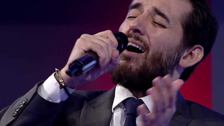 Labi sugjeron këngëtarët të mos recitojnë: Ejani e mësohuni të këndoni ‘live’