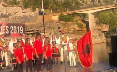 Mali i Zi paralajmëron padi ndaj përdorueseve të flamurit shqiptar
