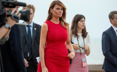 Në G7: Melania Trump shkëlqen në fustanin e kuq nga McQueen, Calvin Klein