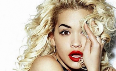 Rita Ora bëhet imazh i markës “Rimmel”, shkëlqen në kampanjën e re