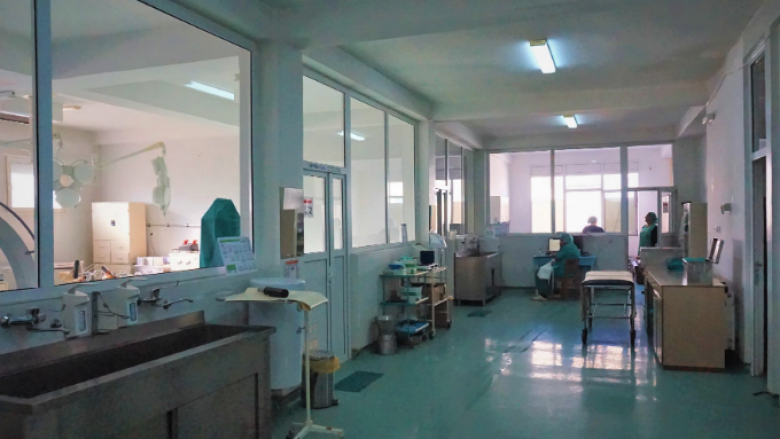 Ndotja dhe viruset mbushin spitalet në Maqedoni, më të prekur fëmijët dhe të sëmurët kronikë