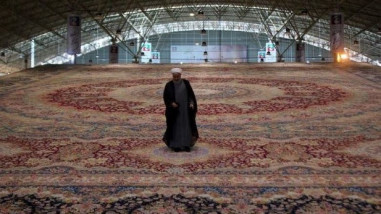 Irani prezanton qilimin 600 metra të gjatë