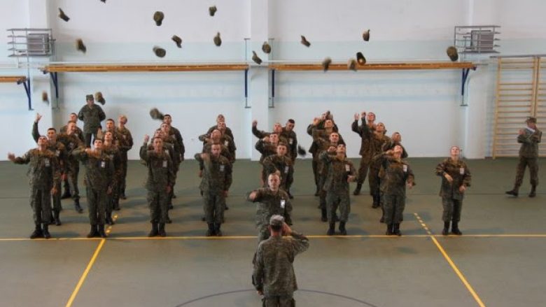 Komandant Rama kërkon angazhim dhe përkushtim nga ushtarët e ri të Kosovës