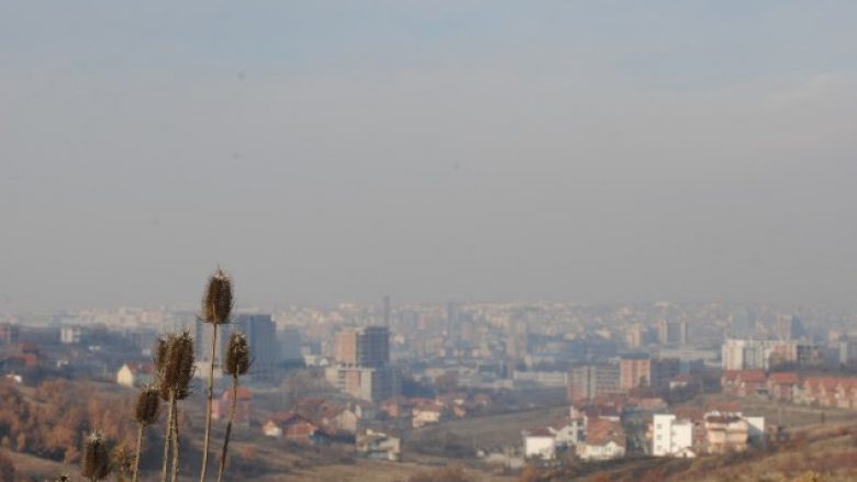 Shifra alarmante: Në Prishtinë, ajri është “i pashëndetshëm” në 50% të kohës