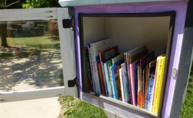 Synohet ngritja e 12 mini-bibliotekave në 12 lagje të Prishtinës