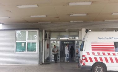 Aksidenti i kamionit me veturat në Prishtinë, emergjenca thotë se të lënduarit janë jashtë rrezikut për jetë