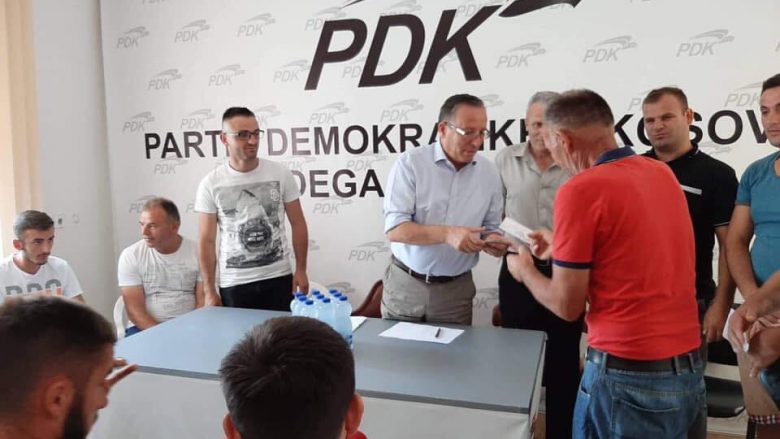 PDK thotë se aktivistët e VV-së nga Kçiqi i Madh në Mitrovicë kaluan në PDK