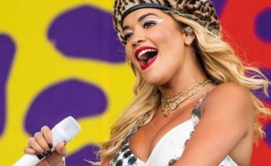 Rita Ora thotë se nuk sheh gjini teksa flet për biseksualitetin e saj