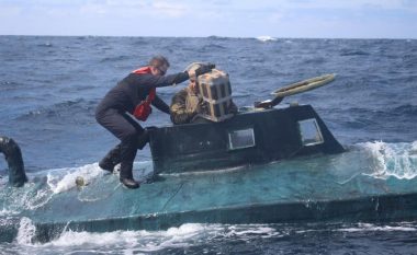 Rojet bregdetare amerikane kapin nëndetësen që kontrabandonte mbi 5 mijë kilogramë kokainë