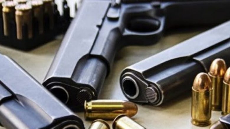 ​Policia sekuestron armë në Malishevë