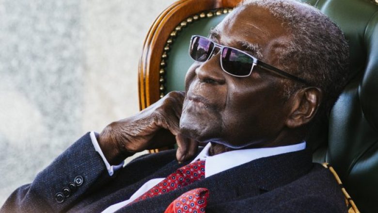 Ndërron jetën në moshën 95-vjeçare, ish-presidenti i Zimbabvesë – Robert Mugabe