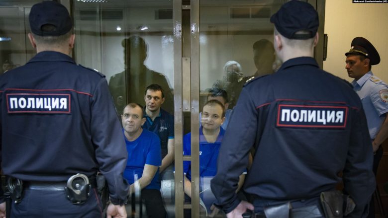 Rusia dhe Ukraina përgatiten për shkëmbimin e të burgosurve