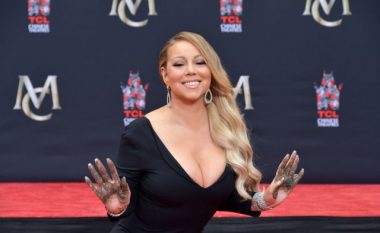 Mariah Carey shfaqet joshëse në bikini në moshën 49-vjeçare