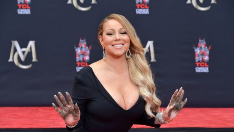 Mariah Carey shfaqet joshëse në bikini në moshën 49-vjeçare