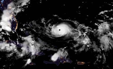 Uragani “Dorian” është bërë një stuhi e kategorisë pesë – pritet të godasë ishujt Bahamas me erëra shkatërruese dhe reshje shumë të mëdha