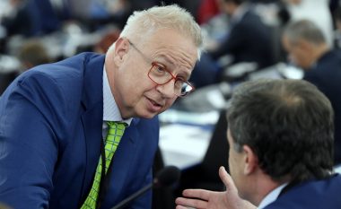 Laszlo Trocsanyi nominohet për Komisioner të ri për Zgjerim i Komisionit Evropian