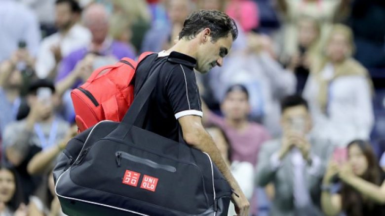 Federer mes dhimbjesh në shpinë, pëson humbje kundër Dimitrovit