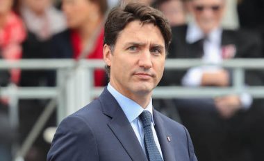 I veshur si Aladini dhe i lyer me ngjyrë të zezë, fotografitë dhe videot e Justin Trudeau që po kritikohen ashpër nga qytetarët kanadezë