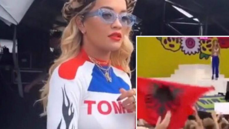 Rita Ora mirëpritet nga fansat shqiptarë me flamurin kuq e zi në Berlin