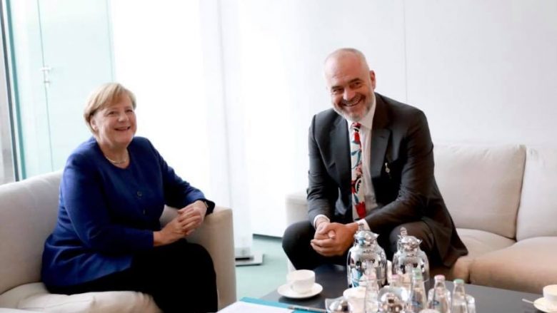 Zyra e kancelares Merkel: Në fund të shtatorit vendoset për negociatat e Shqipërisë në BE