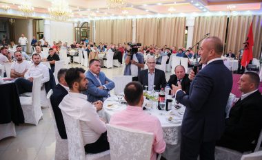 Haradinaj u premton familjarëve të burgosurve në rastin Kumanova se Qeveria do të angazhohet që ata ta vuajnë dënimin në Kosovë