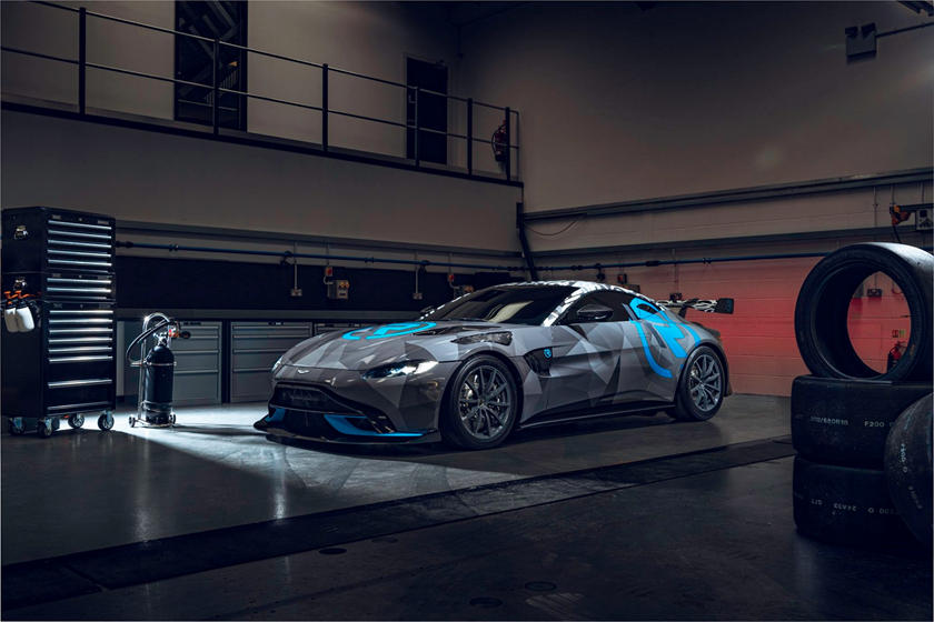 Aston Martin Vantage i ri, një model i përkryer për gara