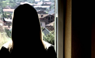 E mitura nga Ferizaj rrëfen për përdhunimin që përjetoi kur ishte vetëm 13-vjeçare