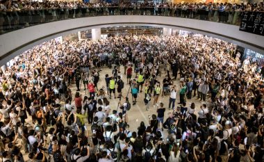 Protestat në Hong Kong, shtyhet turneu i tenisit