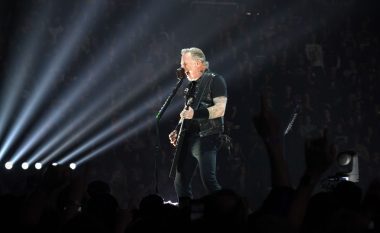 “Metallica” anulon turneun pasi James Hetfield ka sërish probleme me vartësinë nga alkooli