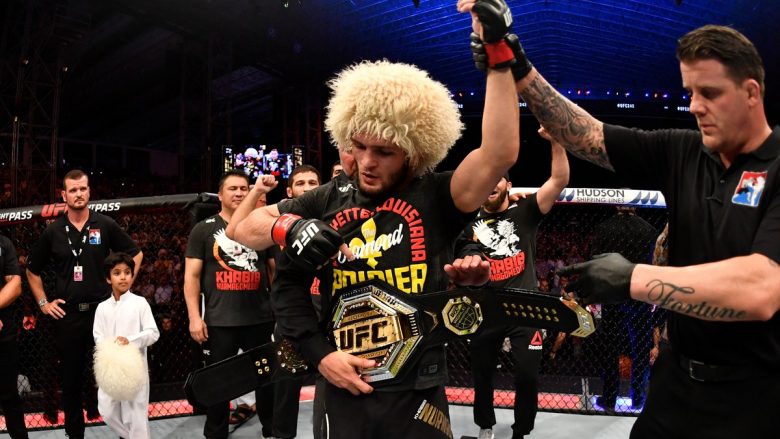 Khabib Nurmagomedov mposht Poirierin dhe mbron titullin në UFC