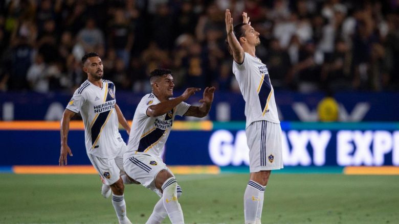 Ibrahimovic vazhdon shkëlqimin në MLS, shënon het-trik në fitoren e thellë të LA Galaxy