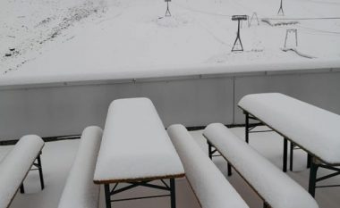 Bie borë në Itali dhe Austri