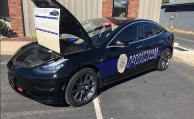 Tesla Model 3 më e mirë për nevoja policore se sa Dodge Charger