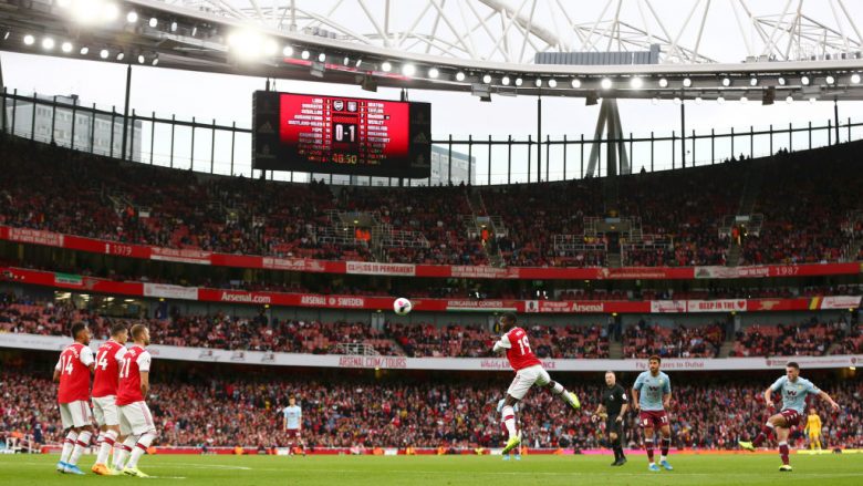 Pesë gola të shënuar, një karton i kuq – Arsenali e fiton ndeshjen dramatike ndaj Aston Villës