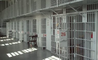Shqipëria mban rekordin në rajon për numrin e të burgosurve