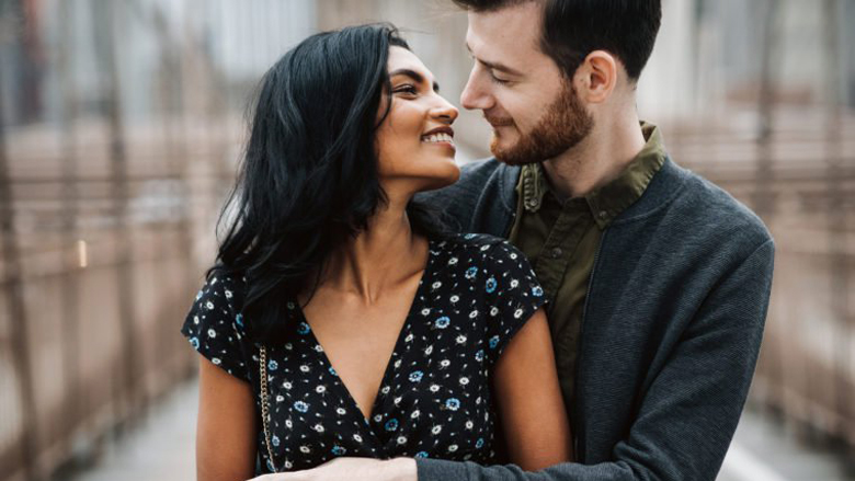 Sekreti për martesë të lumtur: Kaloni larg njëri-tjetrit pesë ditë dhe pesë net çdo muaj