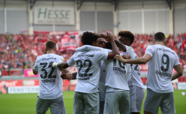 Bayerni ia del me shumë vështirësi ndaj Paderbornit