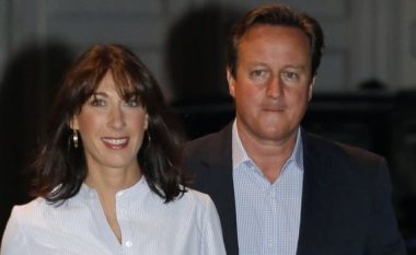 Ish-kryeministri britanik David Cameron pranon se ka tymosur kanabis me bashkëshorten e tij