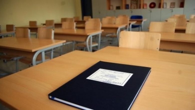 Afati i dytë i regjistrimit në shkolla të mesme në Maqedoni, vendet e lira në shkollat e caktuara