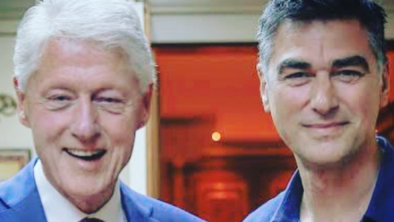 Dukagjin Lipa takohet me Bill Clinton: Faleminderit për këshillat e juaja rreth “Sunny Hill”