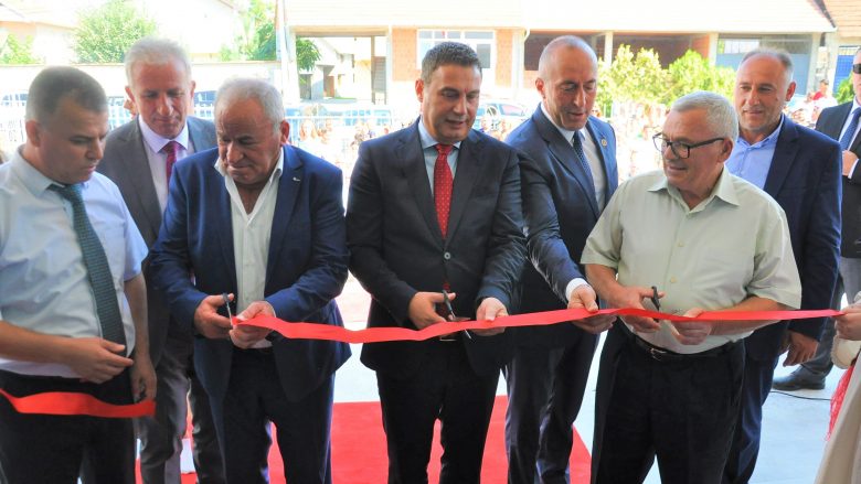 Bytyqi mori pjesë në ceremoninë e inaugurimit të shkollës së re në Tërrnje të Suharekës
