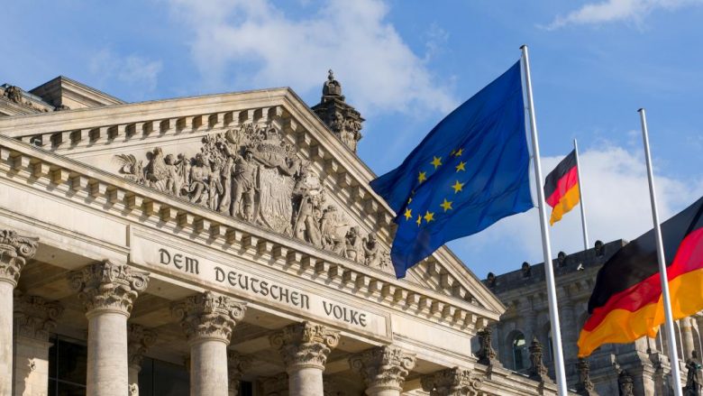 Flet Qeveria gjermane: Caktimi i të dërguarit evropian për dialogun, në dorën e BE-së