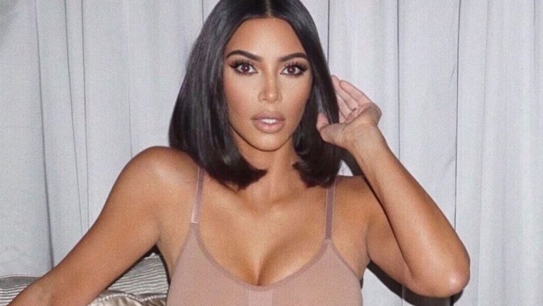 Brenda minutave Kim Kardashian fiton dy milionë dollarë me linjën e re “Skims”