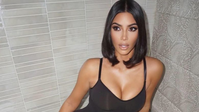 Kim Kardashian e pranon se ka celulit: Jeta do të thotë të jesh e lumtur dhe e sigurt