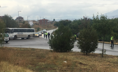 Përmbyset një autobus në Koçan, gjashtë persona të lënduar