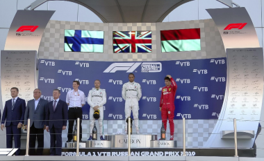 Hamilton fiton çmimin e madh të Rusisë, Ferrari pozicionohet në vendin e tretë