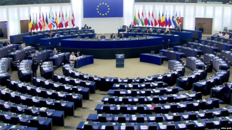 Në BE, Komiteti LIBE rekomandon liberalizimin e vizave me Kosovën